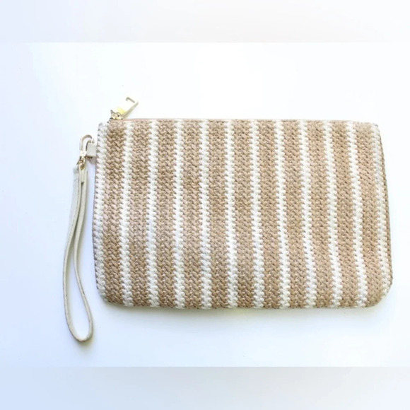 Madison West wristlet - Picture 1 of 6